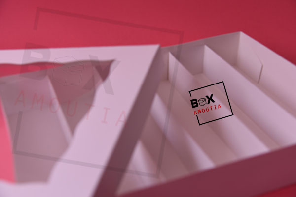 جعبه شیرینی خانگی همراه با جداکننده - تصویر اصلی