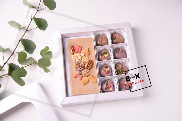 جعبه شکلات لوکس ترکیبی از نمای بالا